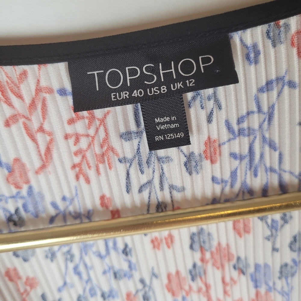 Topshop pleated wrap dress. - Picture 3 of 8